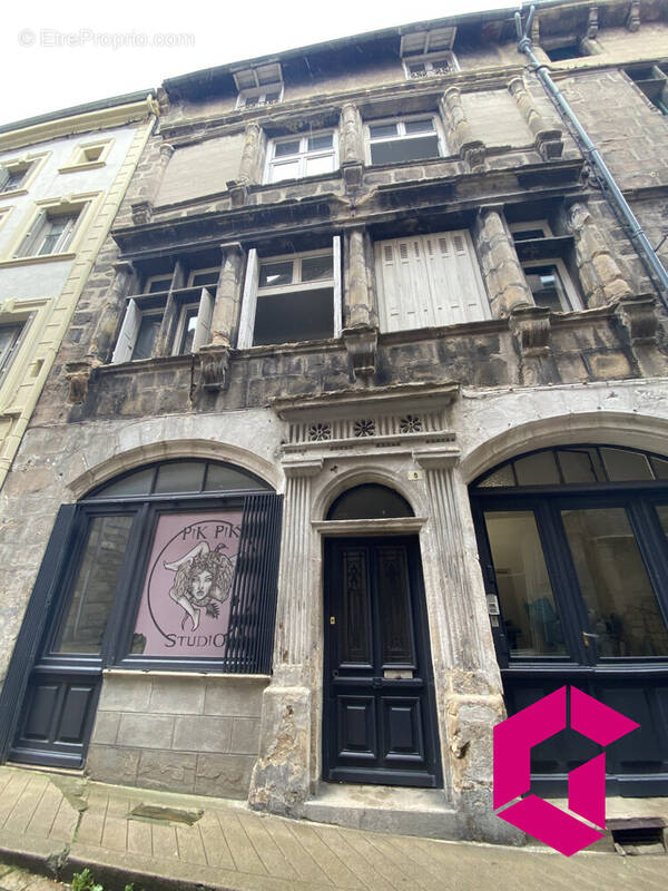 Appartement à SAINT-BONNET-LE-CHATEAU