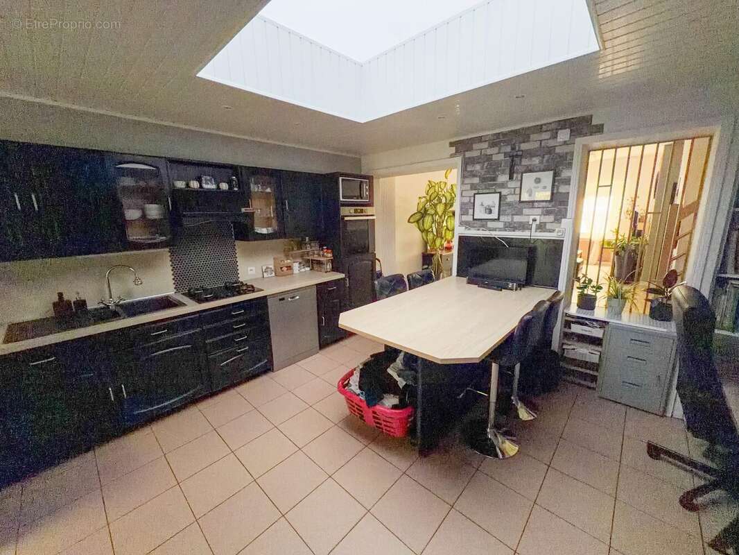 Maison à LEERS