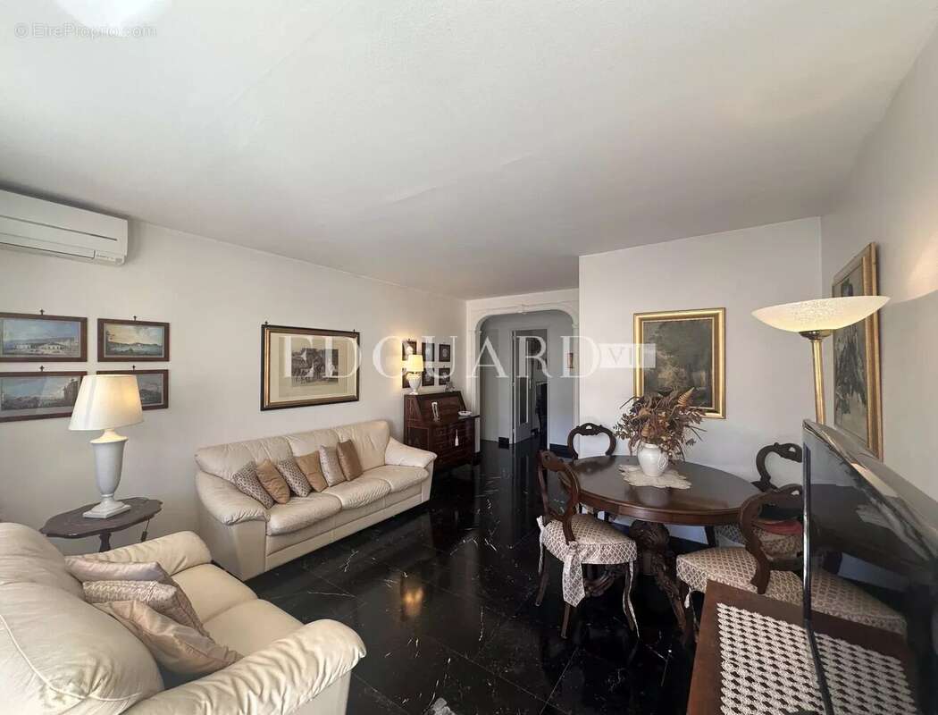 Appartement à ROQUEBRUNE-CAP-MARTIN