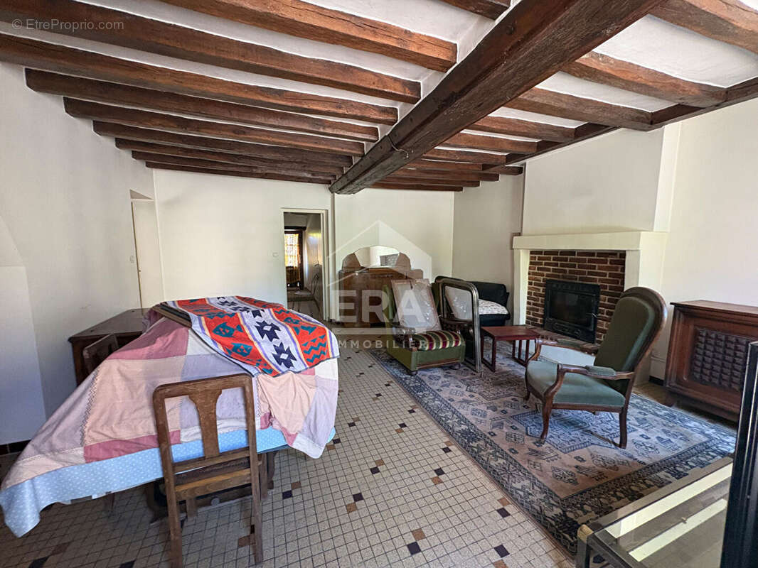 Maison à AILLIERES-BEAUVOIR