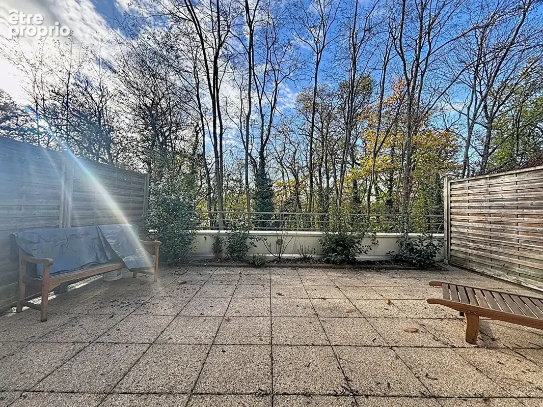 Appartement t2 - grande terrasse  - 2 parking - photo 5