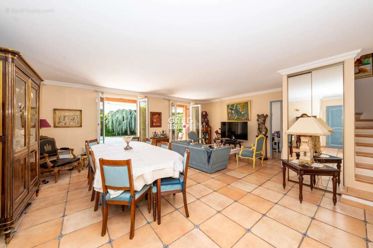 Maison à VILLENEUVE-LOUBET