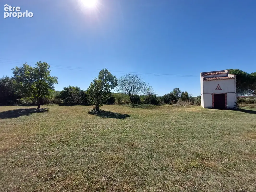 Photo Terrain à Lagrave au prix de 86 000€
