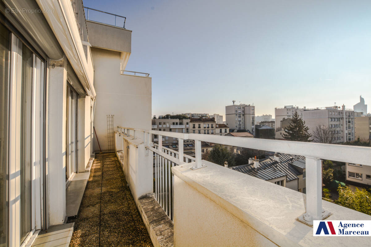 Appartement à COURBEVOIE