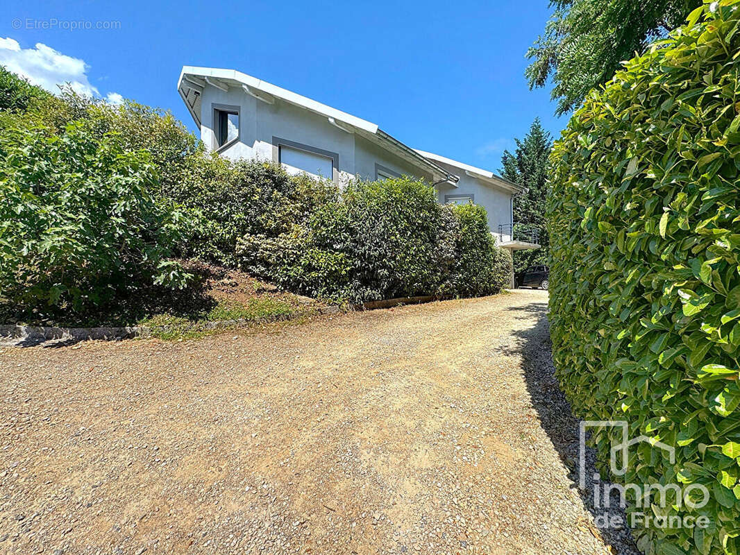 Maison à CHATILLON-EN-MICHAILLE