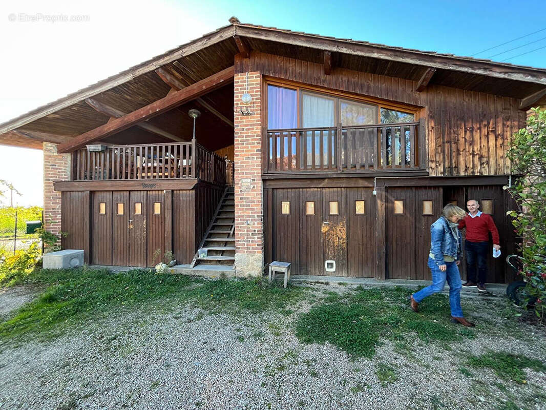 Appartement à AUBUSSON-D'AUVERGNE
