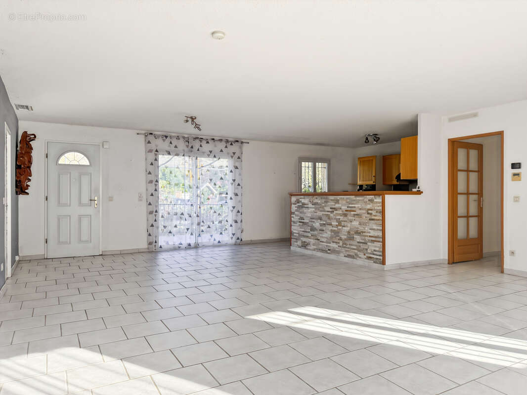 Maison à SAINT-PRIVAT