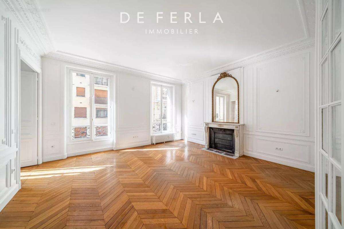 Appartement à NEUILLY-SUR-SEINE