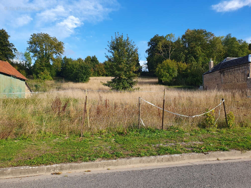 Terrain à PICQUIGNY