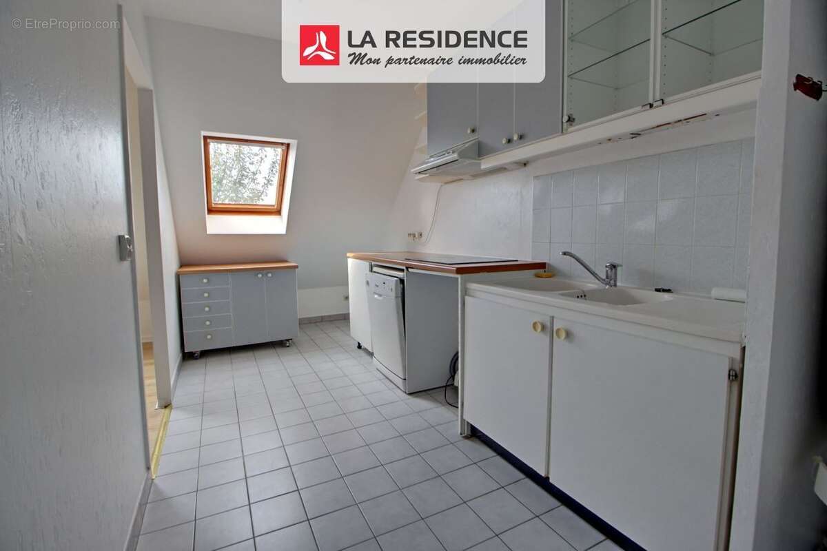 Appartement à LES CLAYES-SOUS-BOIS