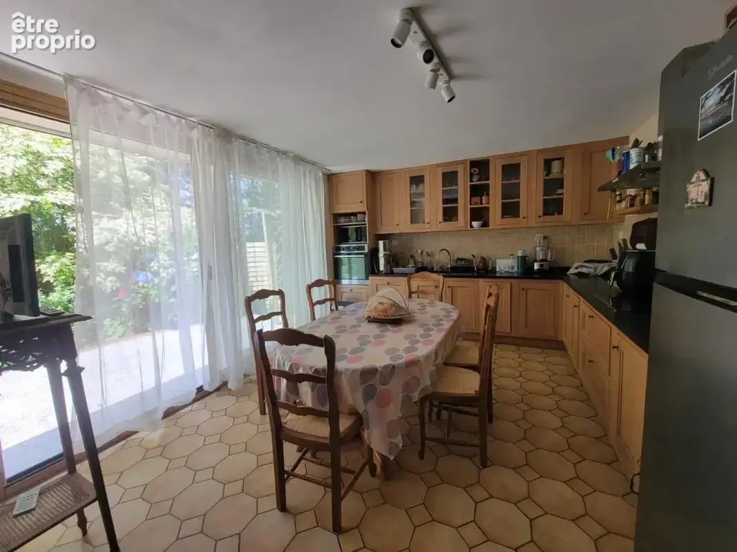 Maison 207 m² à Saint-Hernin  - photo 3