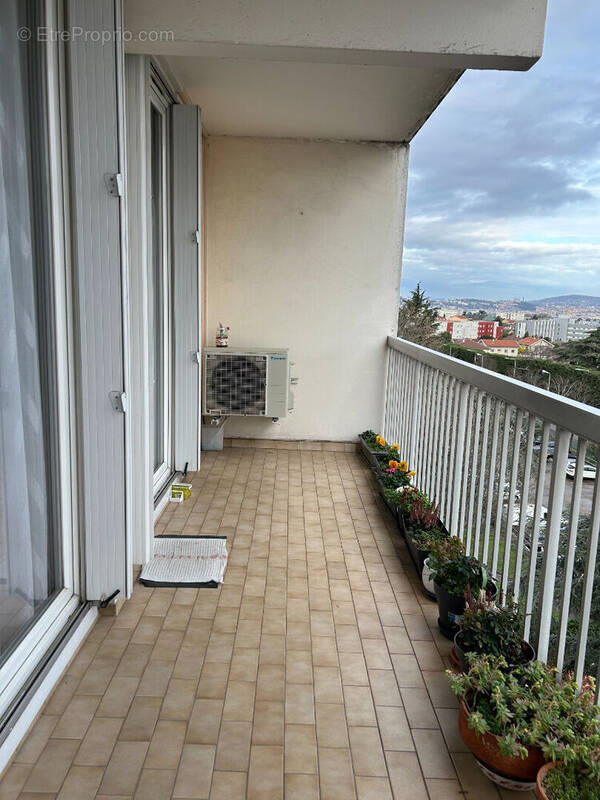 Appartement à VENISSIEUX