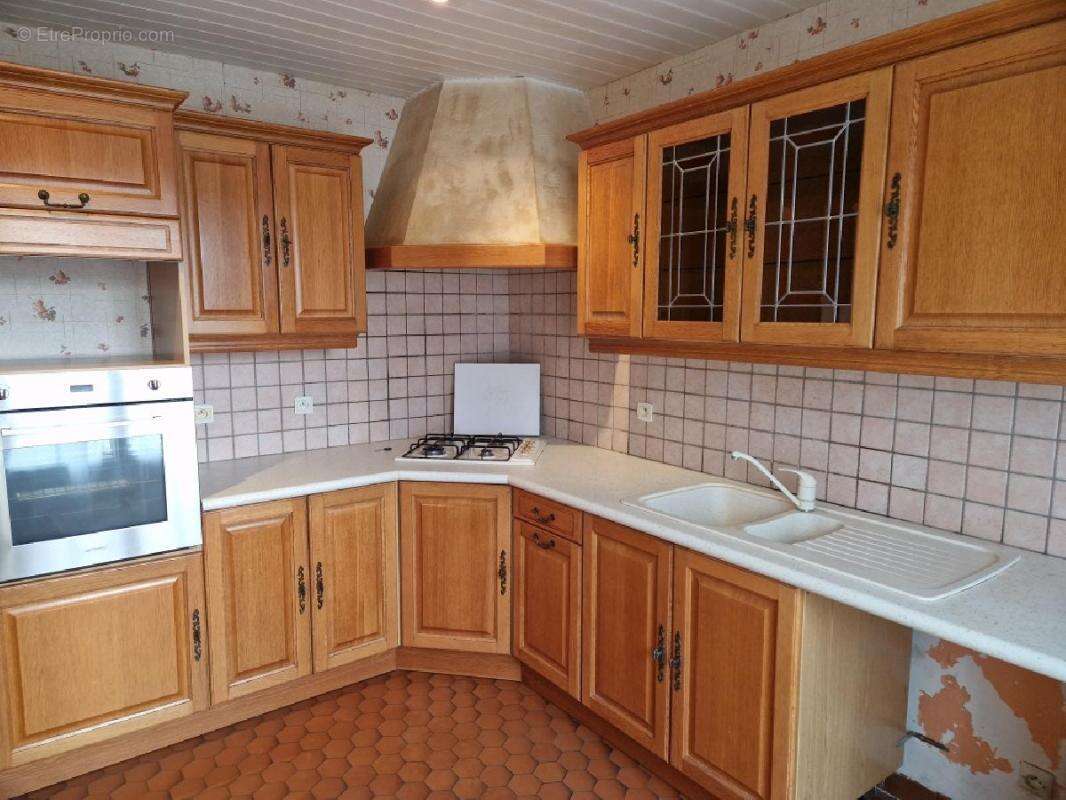 Maison à MONTLANDON