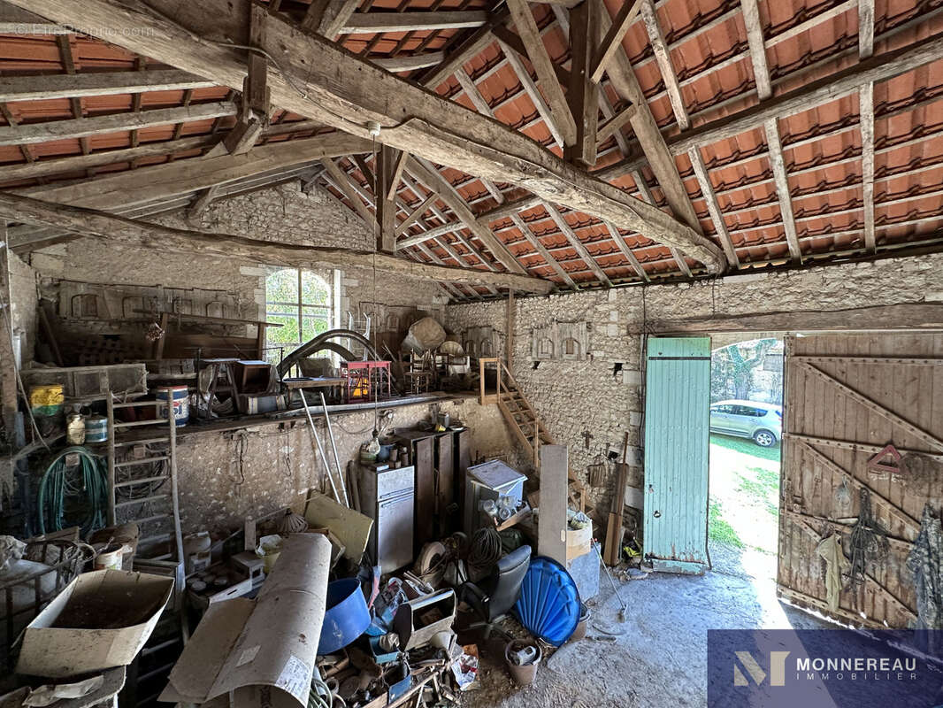 Maison à BRIE-SOUS-BARBEZIEUX