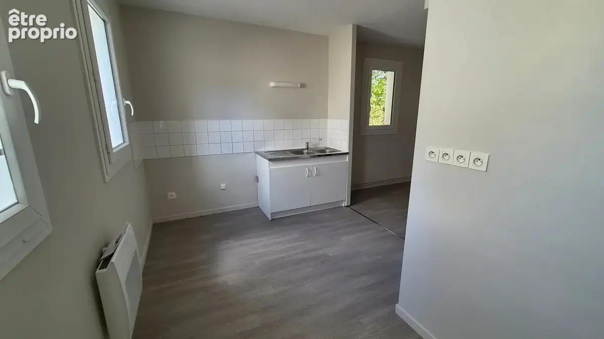 Maison  - 83m² - Tours  Montjoyeux - photo 5