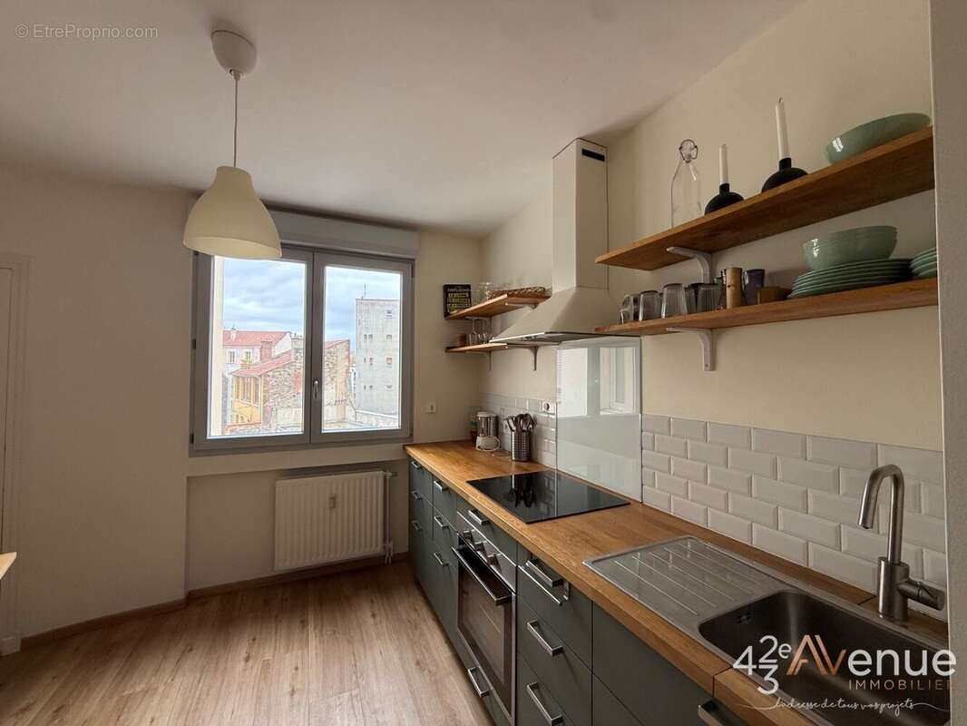 Appartement à SAINT-ETIENNE