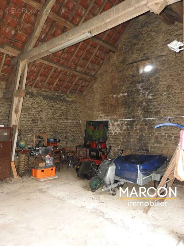 Maison à SAINT-PIERRE-BELLEVUE