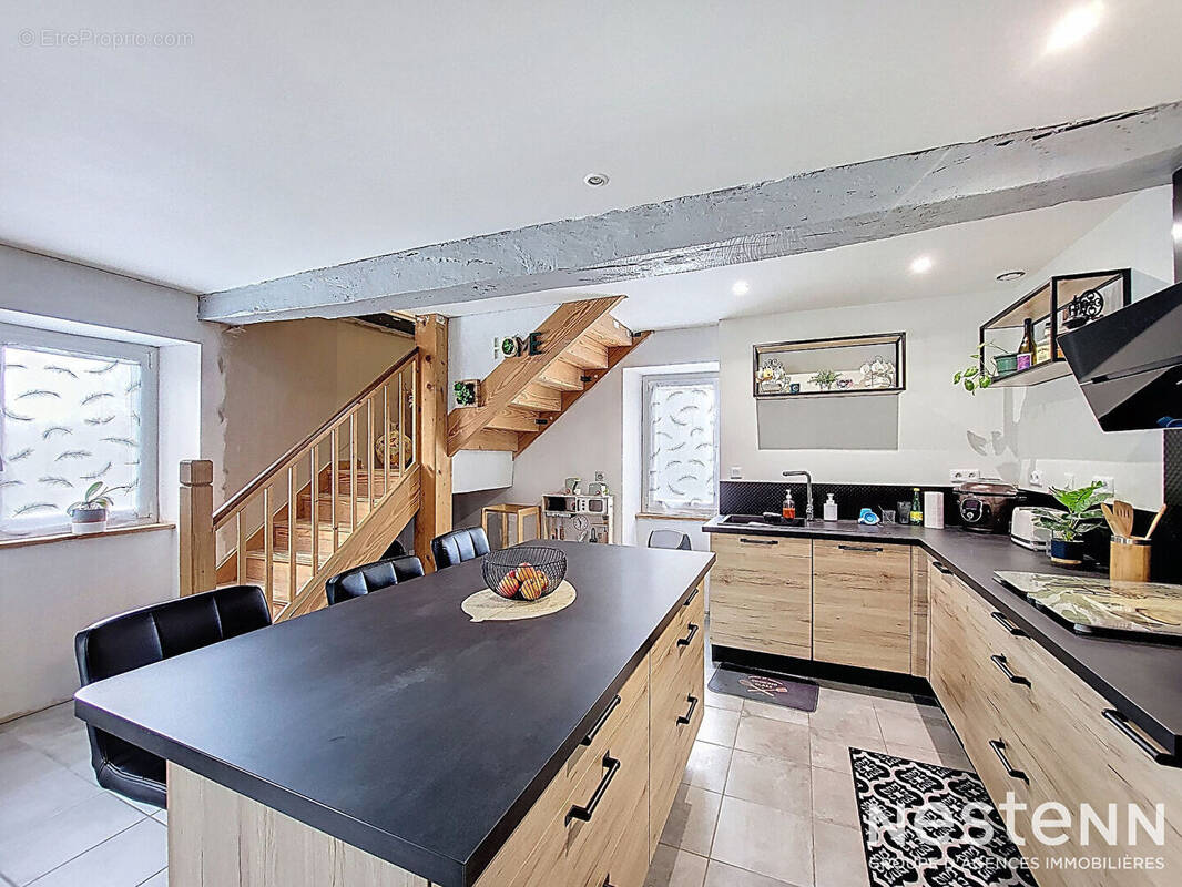 Maison à LARROQUE-ENGALIN