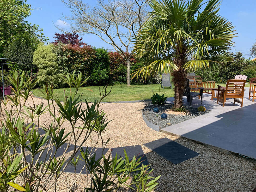 Maison à LA CHAPELLE-BASSE-MER