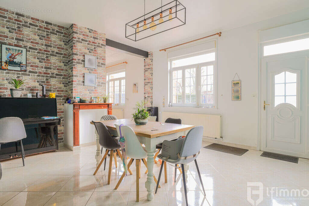 Maison à VILLERS-AU-FLOS