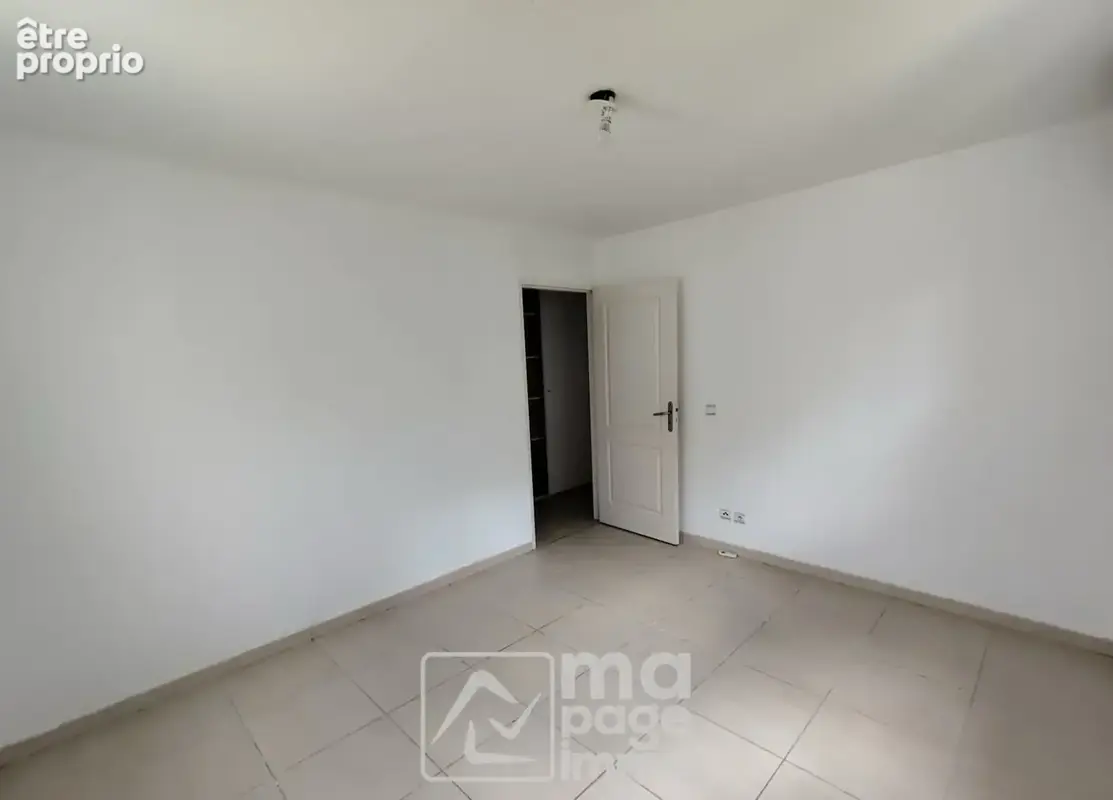 Vaste Appt T4 de 140 m2, Schoelcher - photo 10