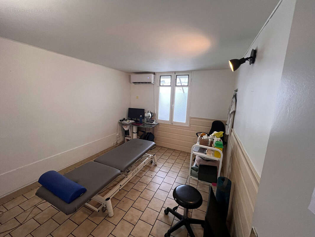 Commerce à SAINT-PIERRE