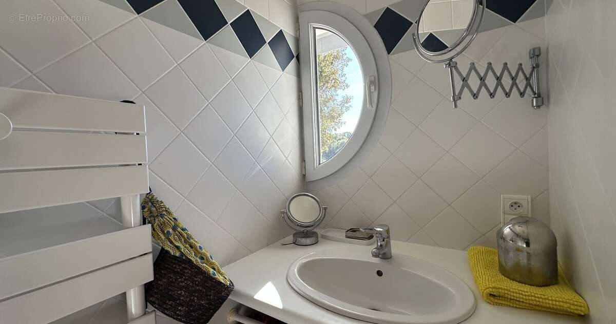 Villa d'architecte de type t6 de 240 m2 avec piscine - photo 23