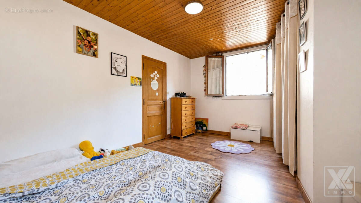 BRIANÇON – Joli T2 traversant de 51,79 m2 + Cave - photo 5