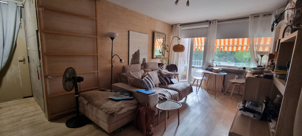 Appartement à MARSEILLE-9E