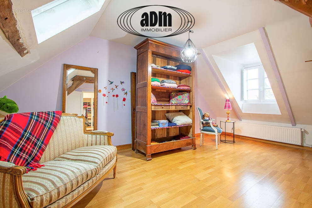 Maison à CRECY-LA-CHAPELLE