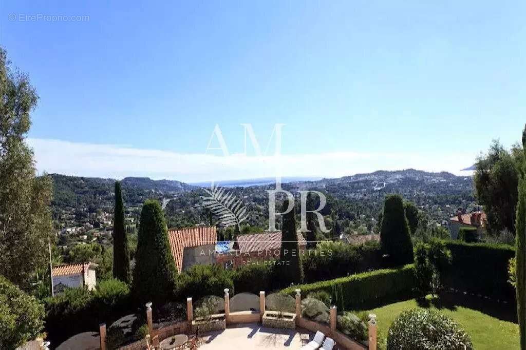Maison à MOUGINS