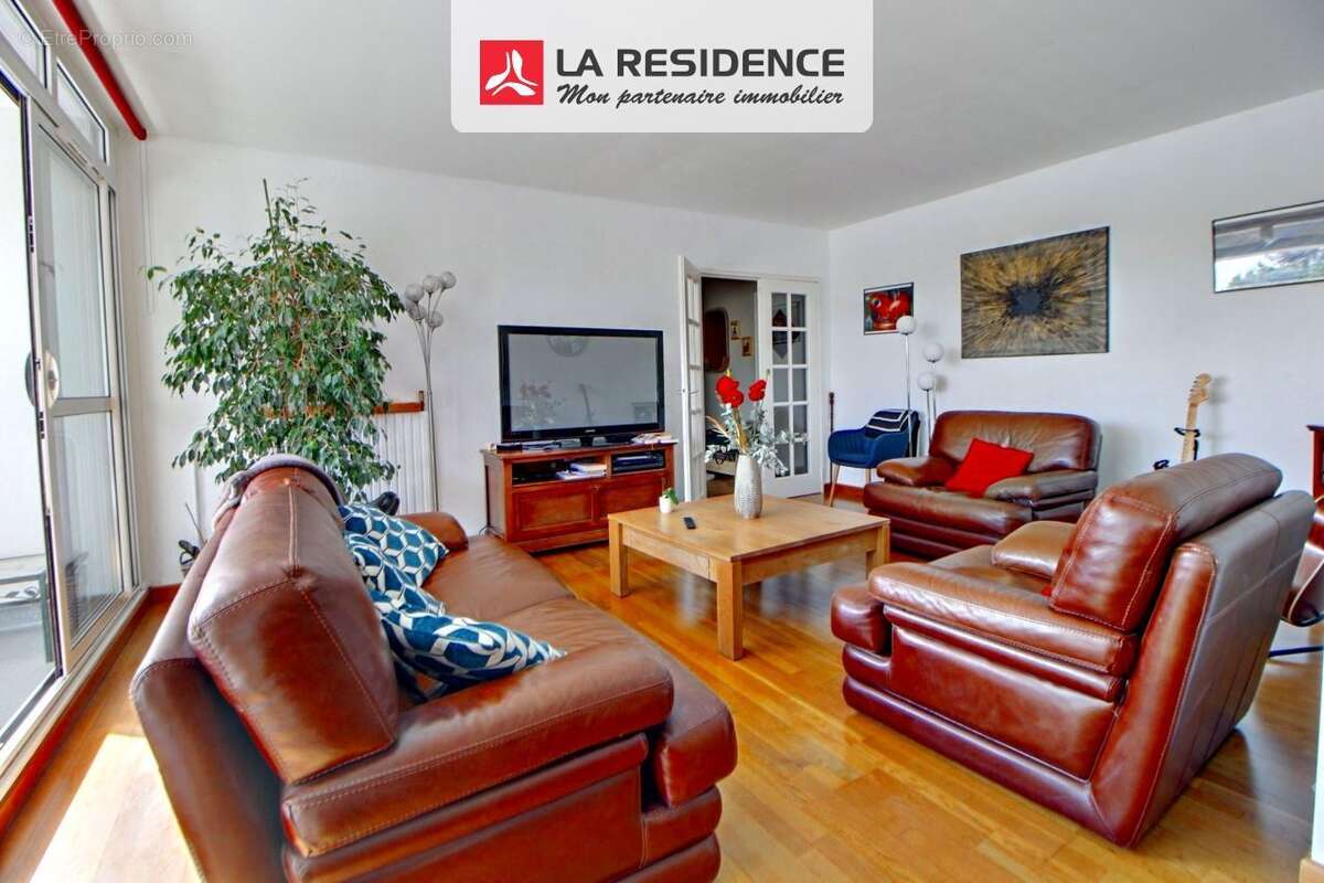 Appartement 99 m² à Plaisir  - photo 2