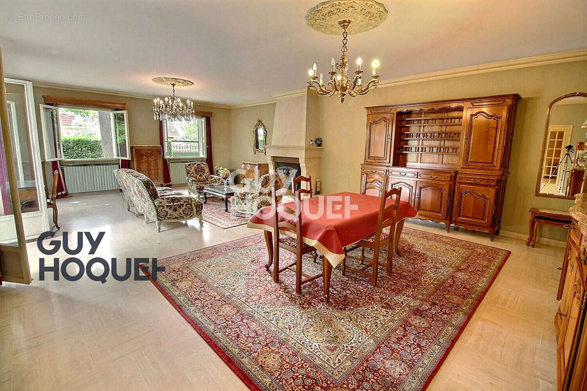 Maison à LIMEIL-BREVANNES