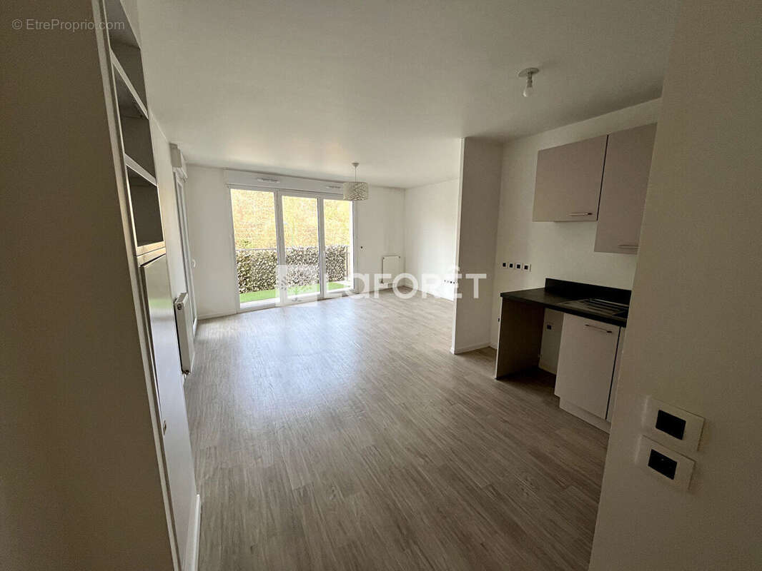 Appartement à HARDRICOURT