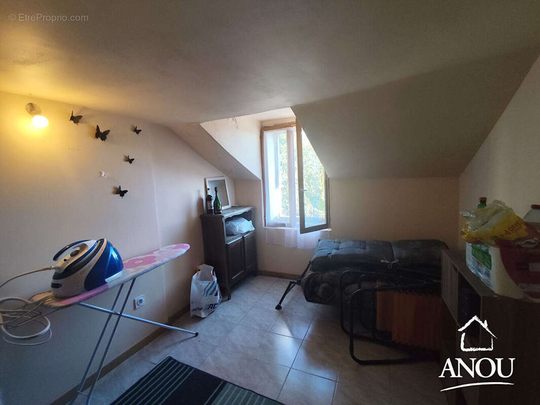 Maison à SAINT-HILAIRE-LA-GRAVELLE