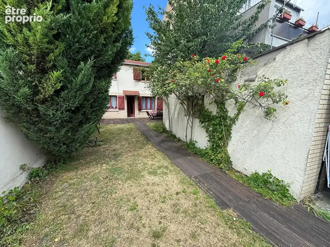 Maison 5 pièces 110 m² - Métro L11 - Jardin - Terrasse - Garage - photo 2