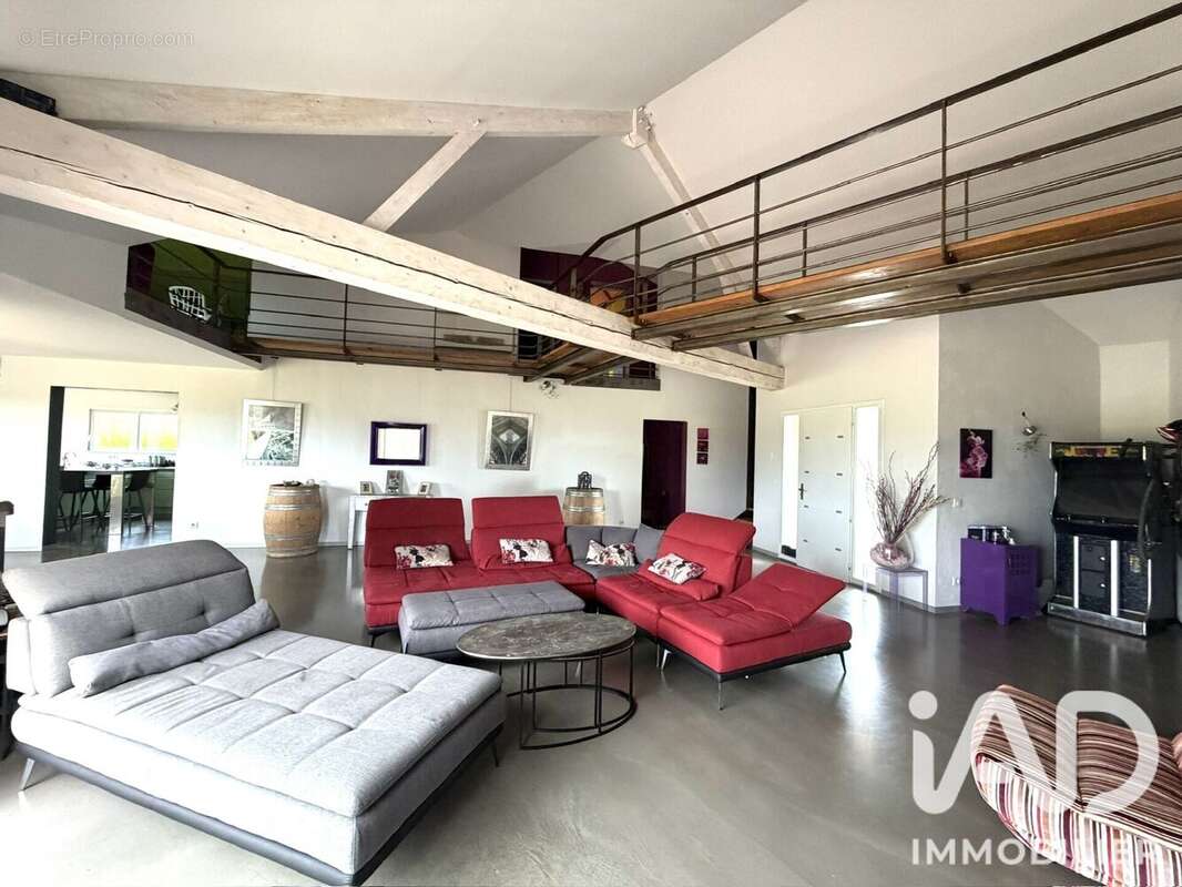 Maison 264 m² à Bordes  - photo 8