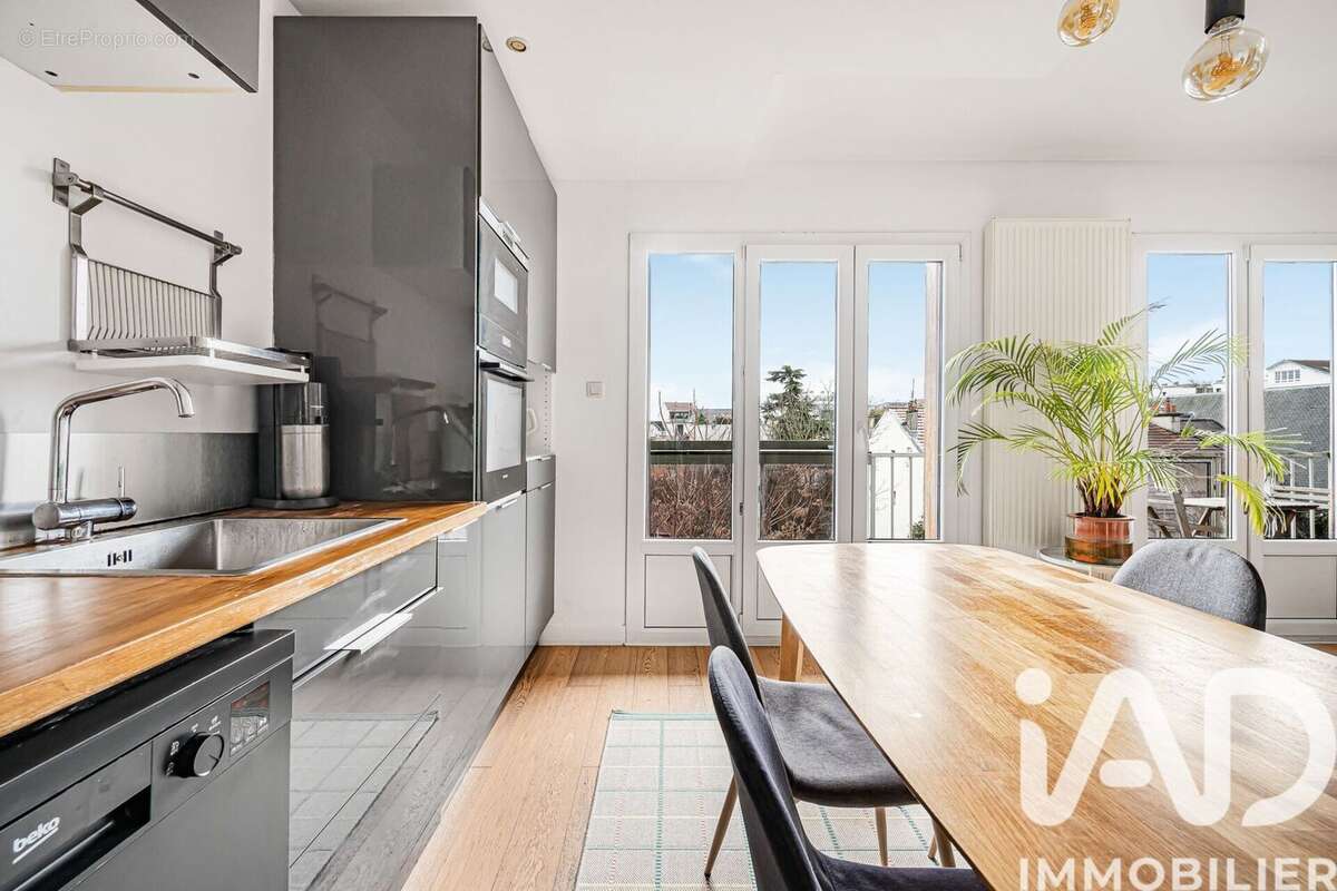 Photo 8 - Appartement à SURESNES