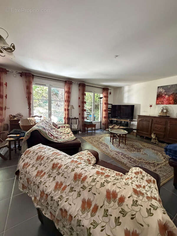 Maison à L'HAY-LES-ROSES