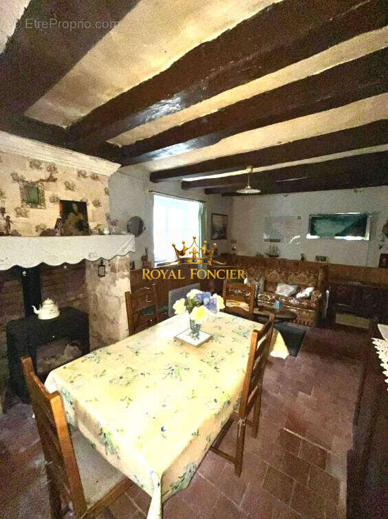 Maison 74 m² à Les Ormes  - photo 2