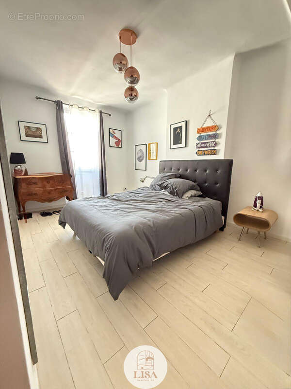 Appartement à MARSEILLE-6E