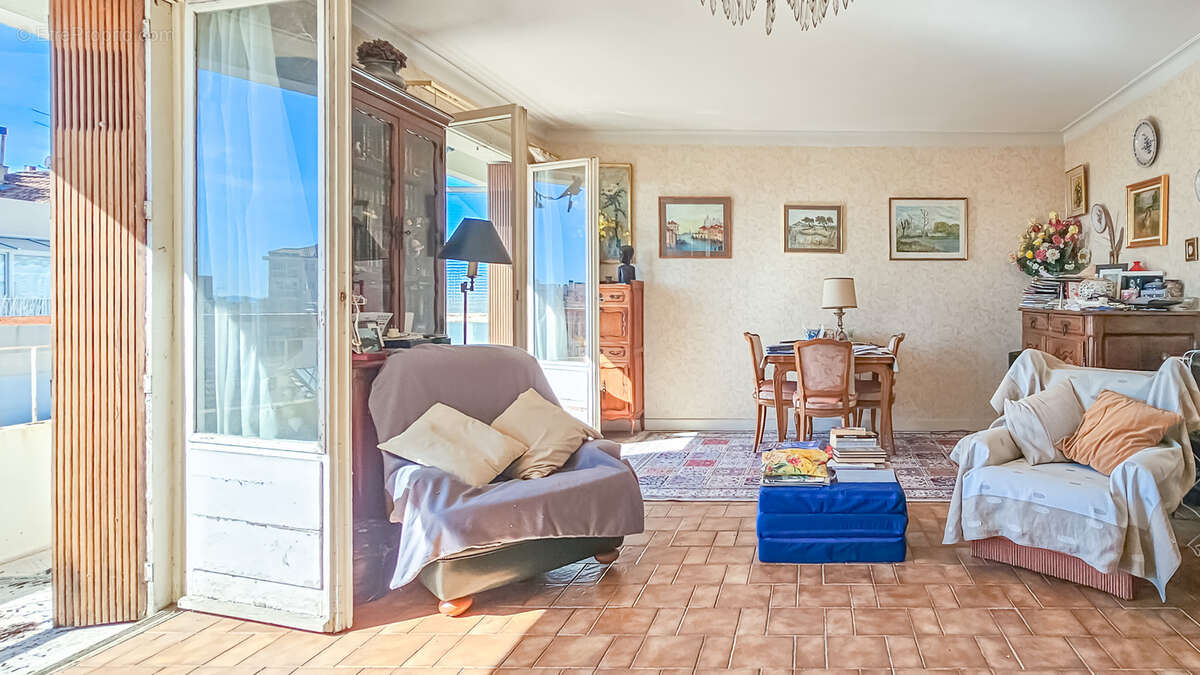 Appartement à HYERES