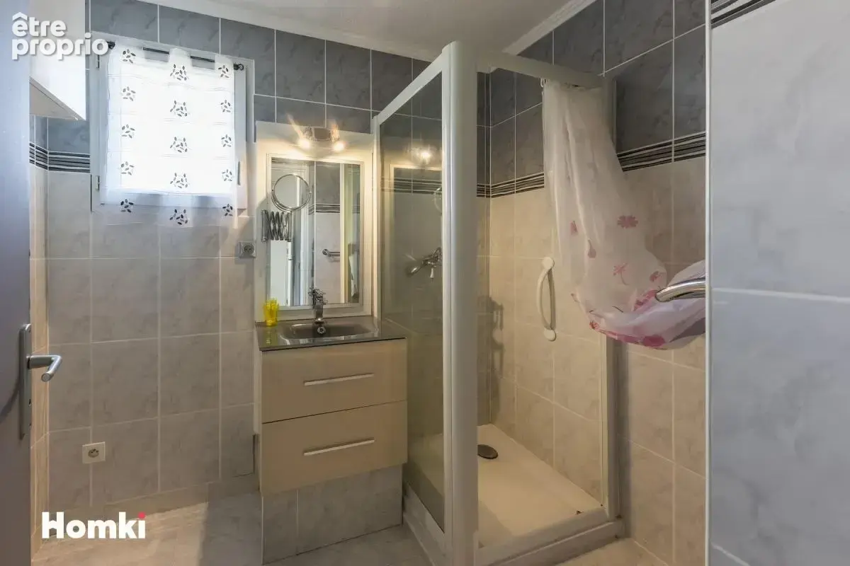 Appartement T3 de 65 m² à Fréjus 83600, Rue Armand Duvivier - photo 8