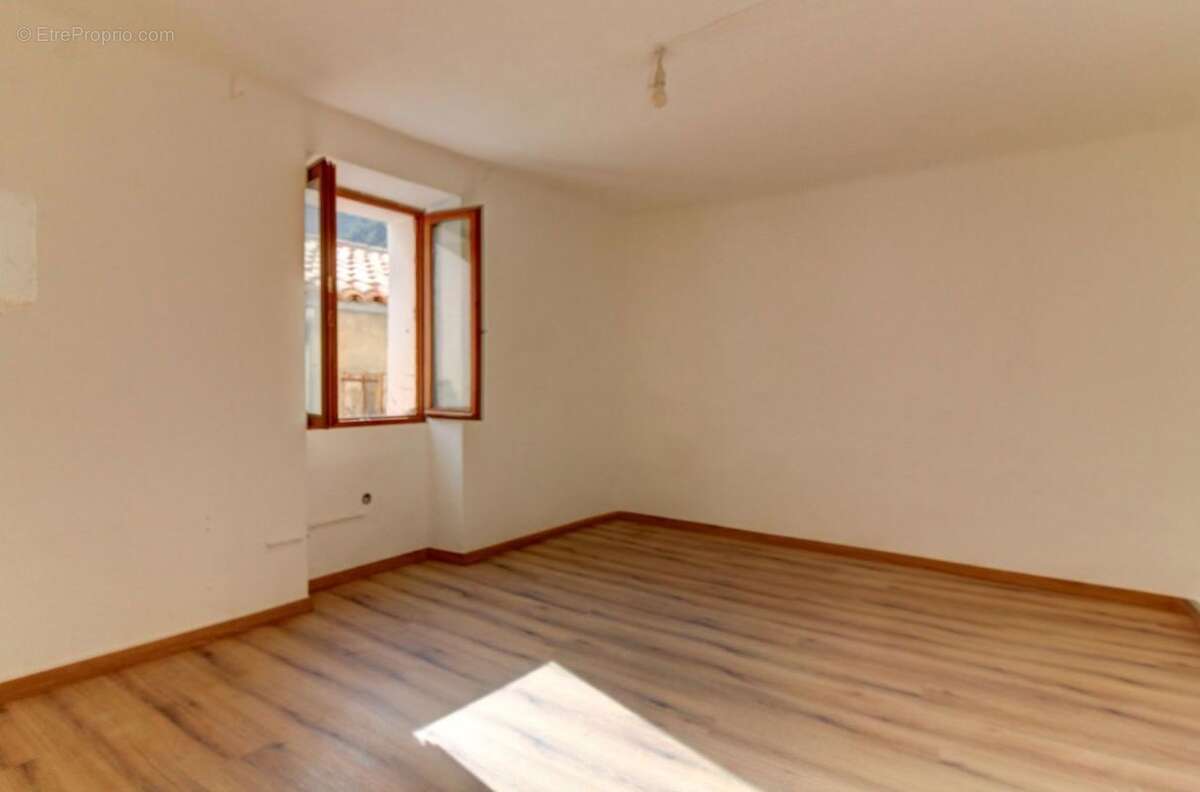 Maison à COLLONGUES