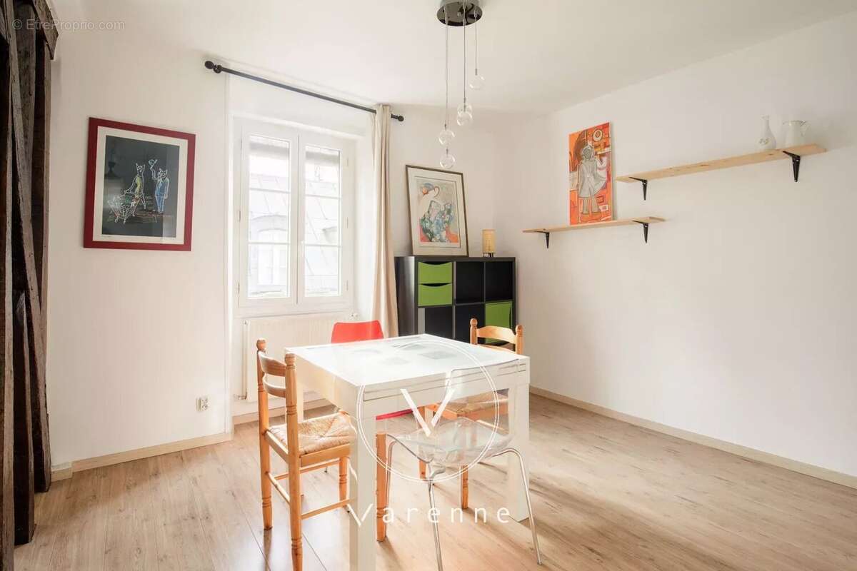 Appartement à PARIS-6E
