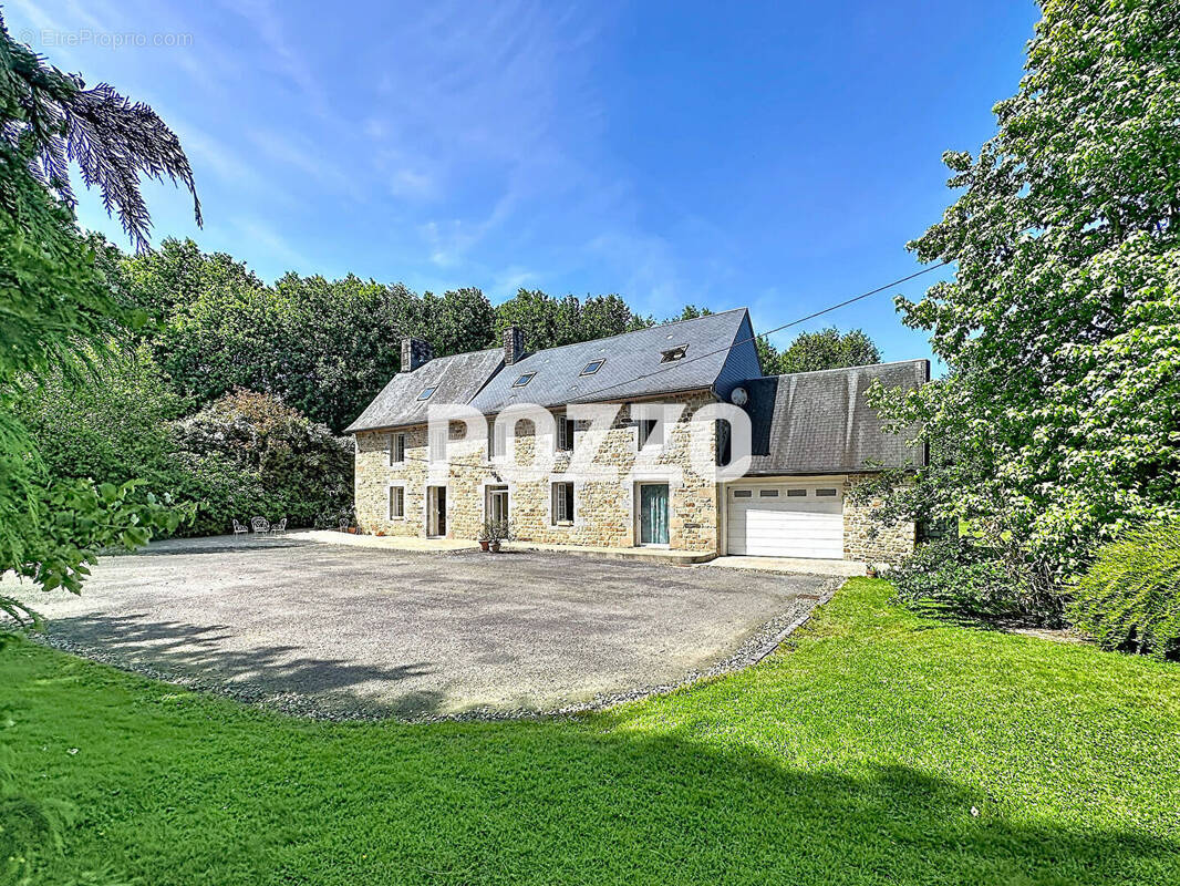 Maison à SAINTE-PIENCE