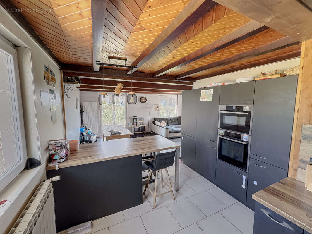 Maison à LES ECORCES