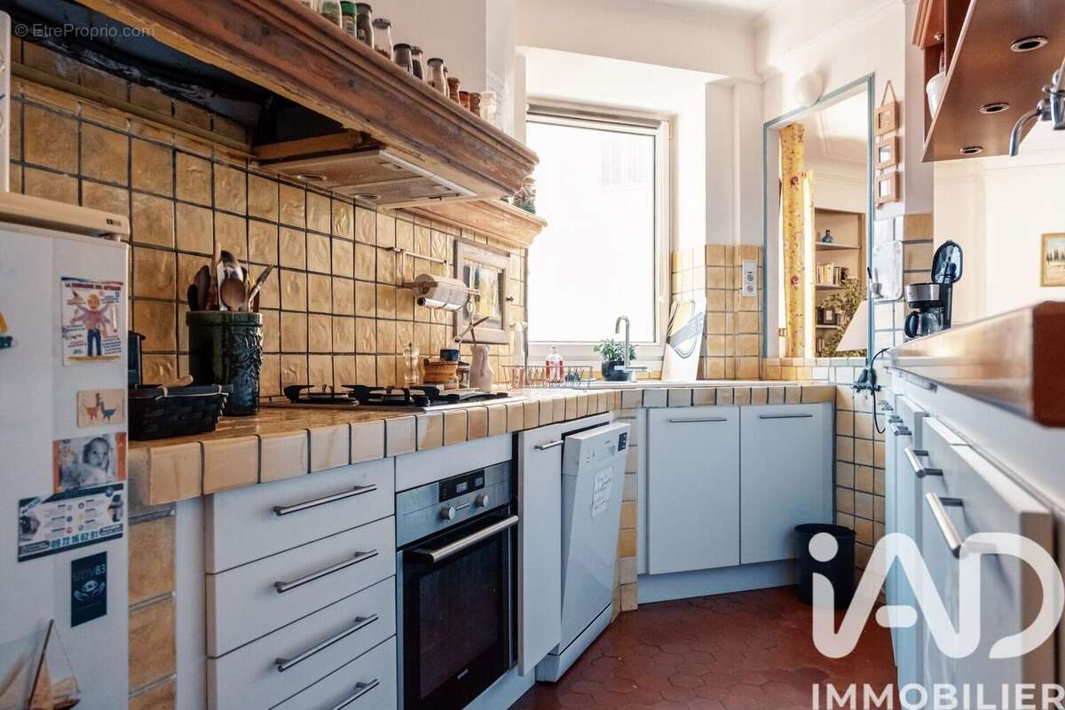 Appartement 140 m² à Toulon  - photo 4