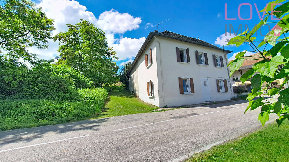 Maison à LA BATIE-DIVISIN