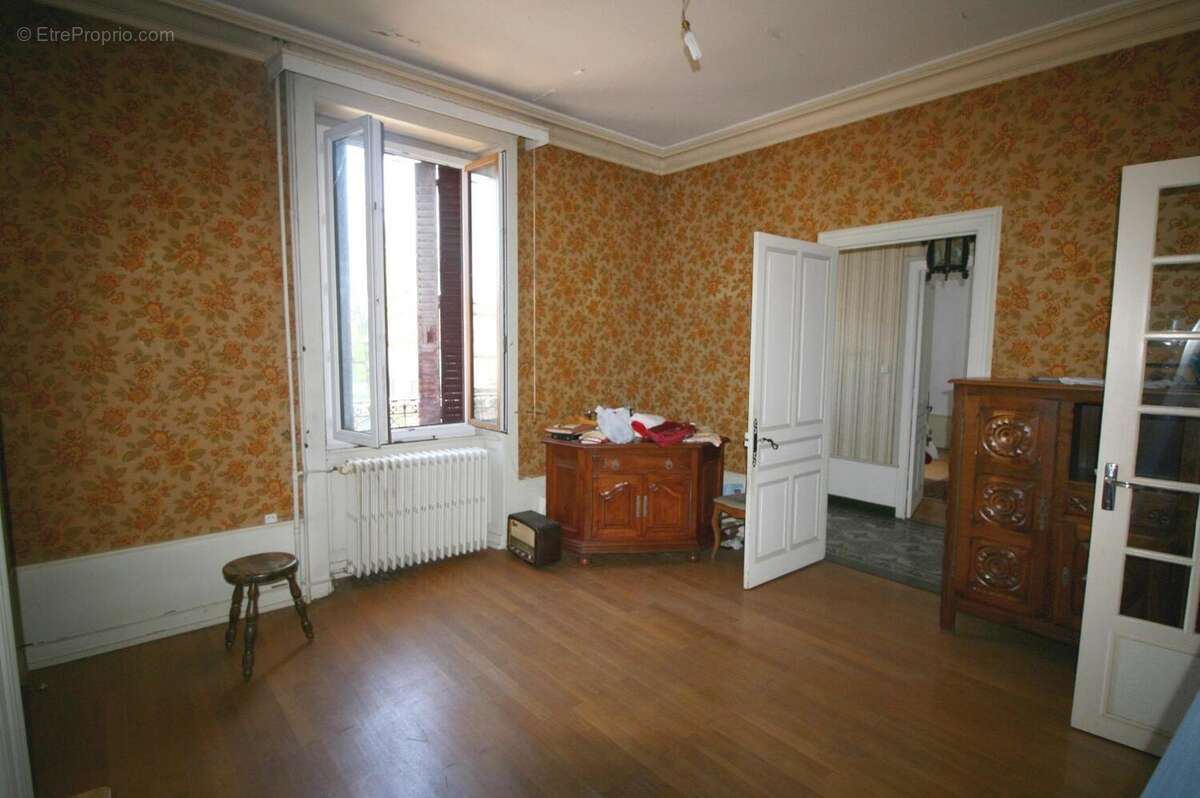 Maison 187 m² à Lons-Le-Saunier  - photo 7